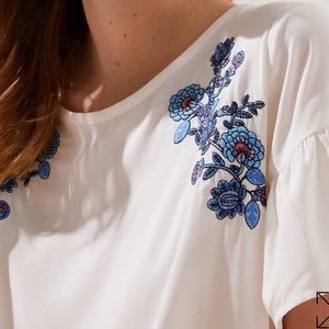 LOFT floral embroidered blouse top